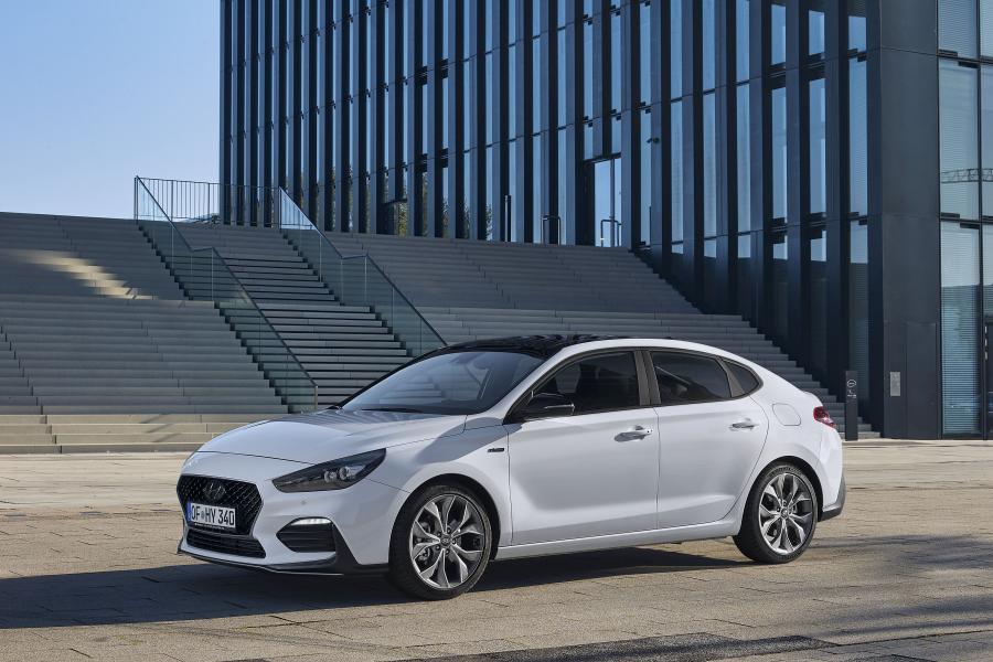  Hyundai i30 Fastback N Line 2018 года  (WW) (фото 1 из 35)